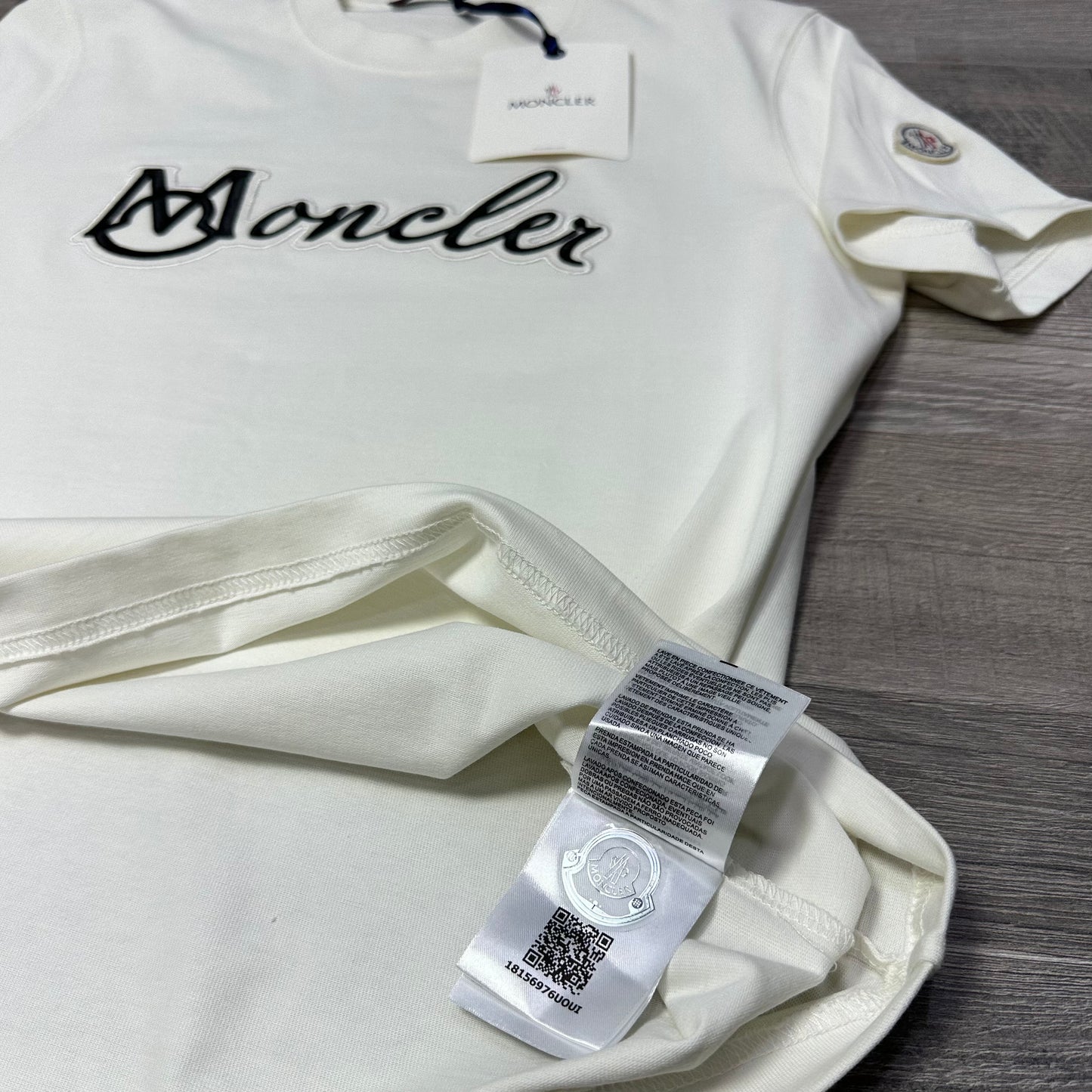 Hologram Moncler 2025 T-shirt Code 214