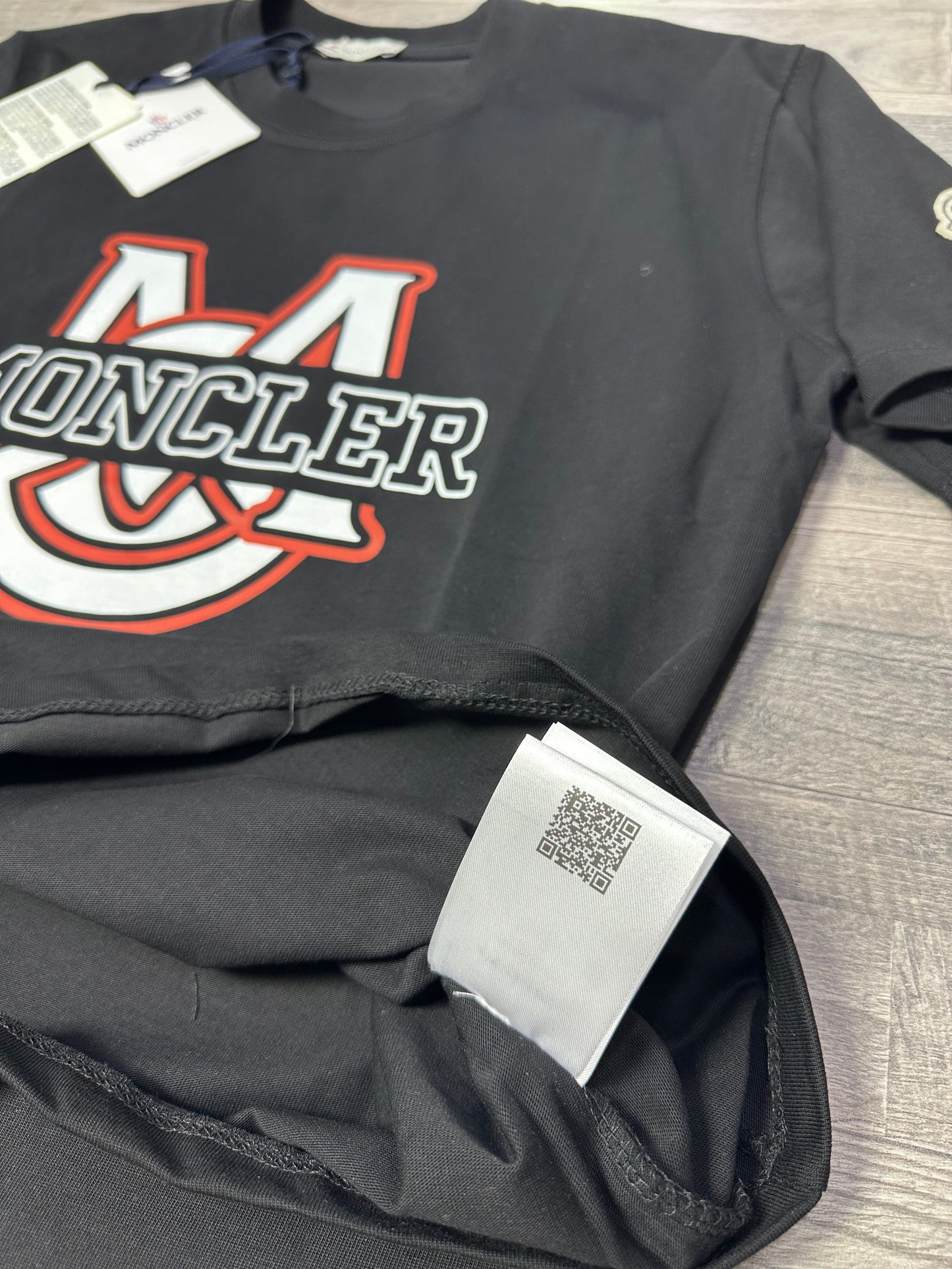 Moncler Hologram Black 2025 NO