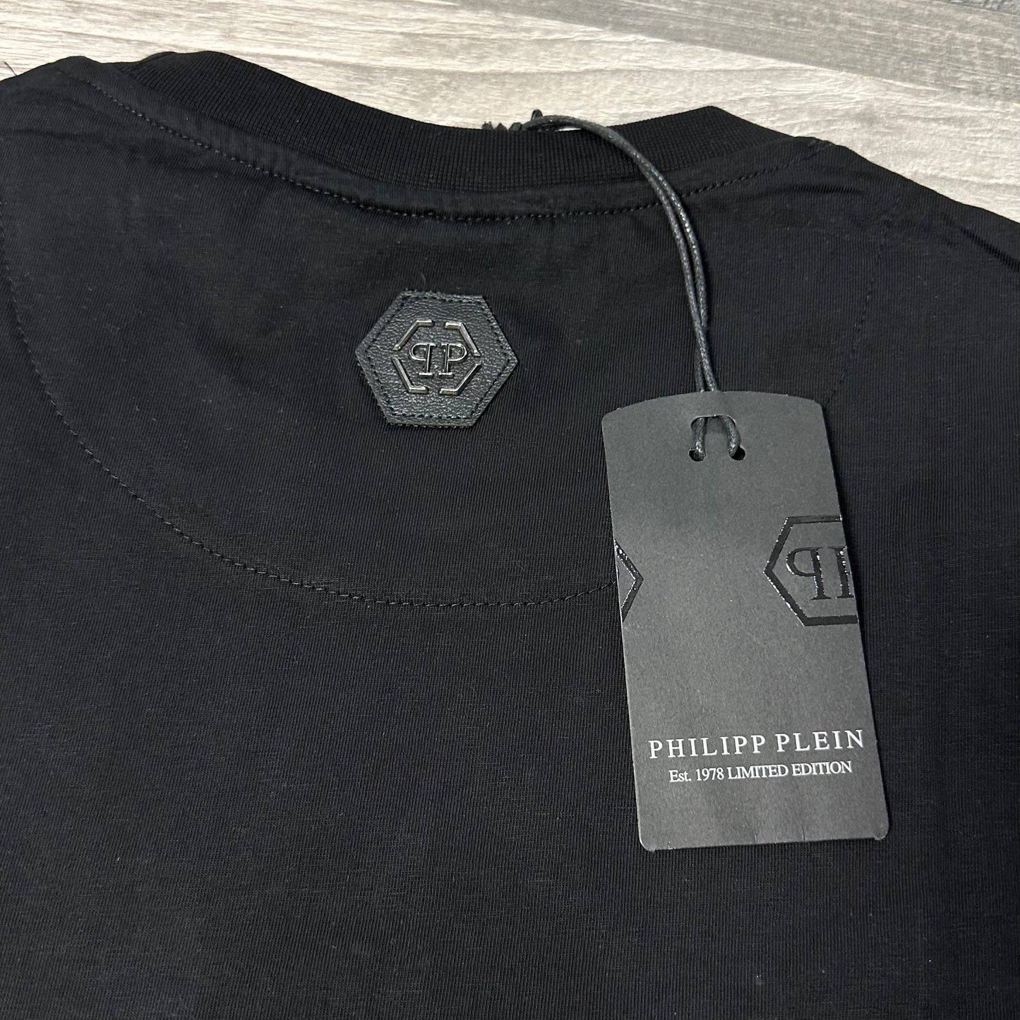 P-P Hologram Black 2025 NO