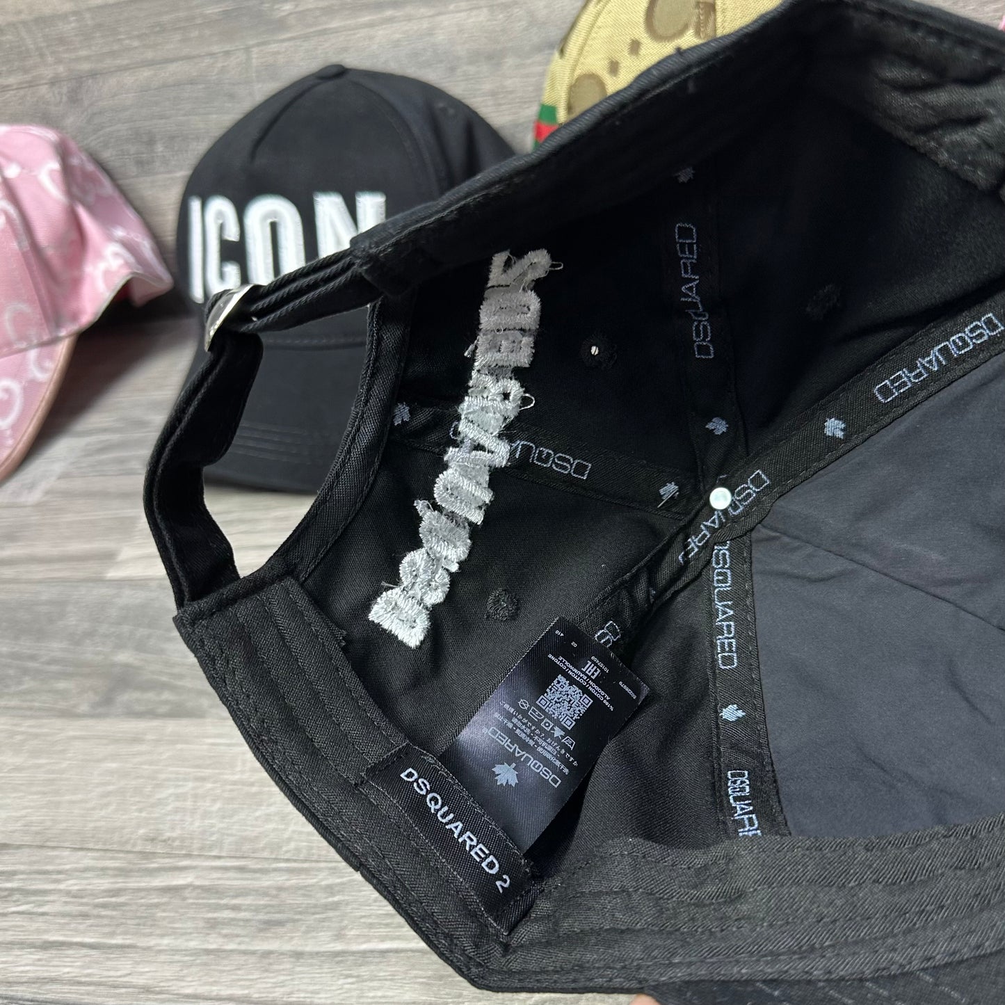 Dsq2 - Vitkac 1 Black canvas NO