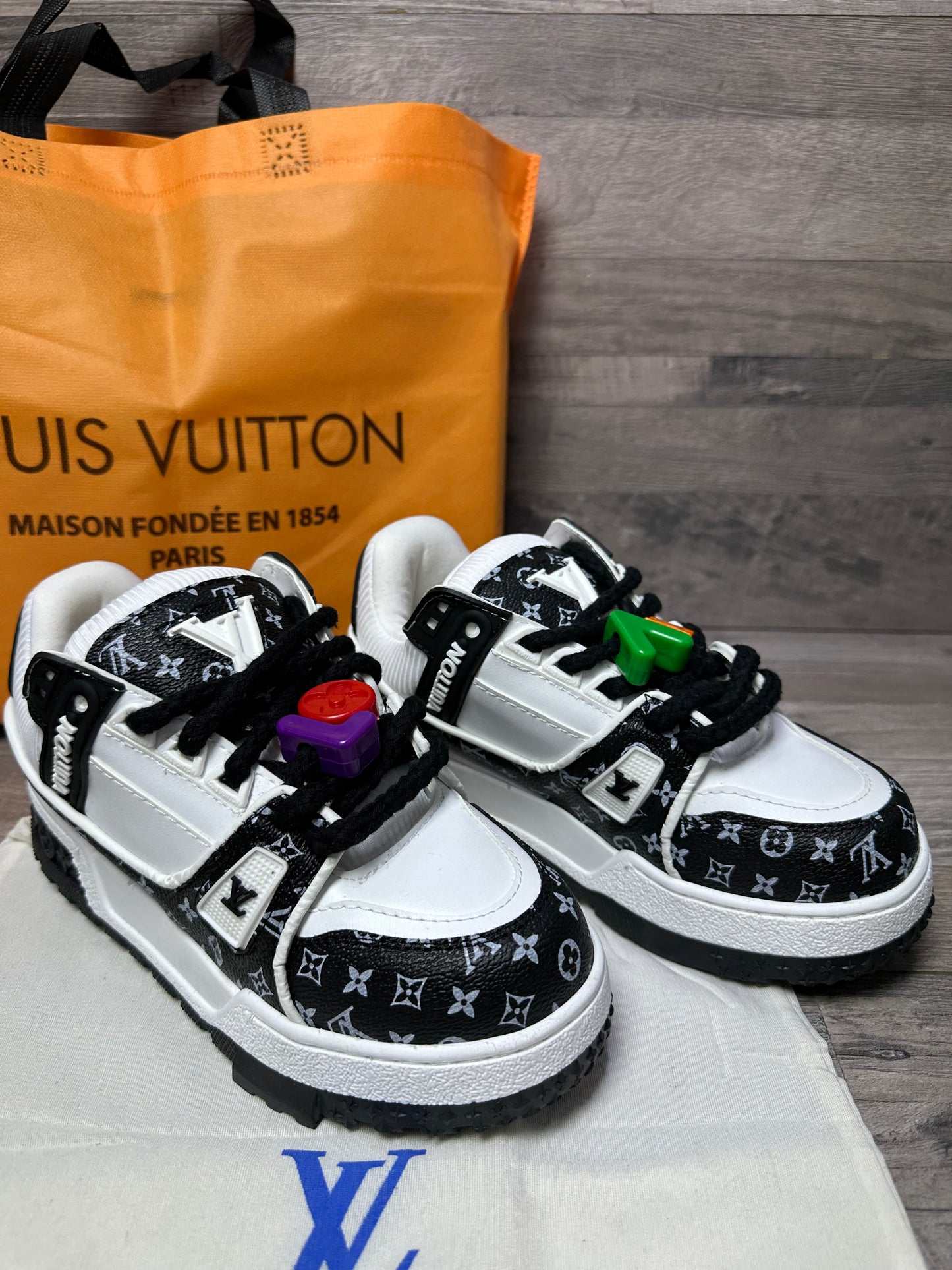 LV Trainer Maxi Black - White 2025 women’s