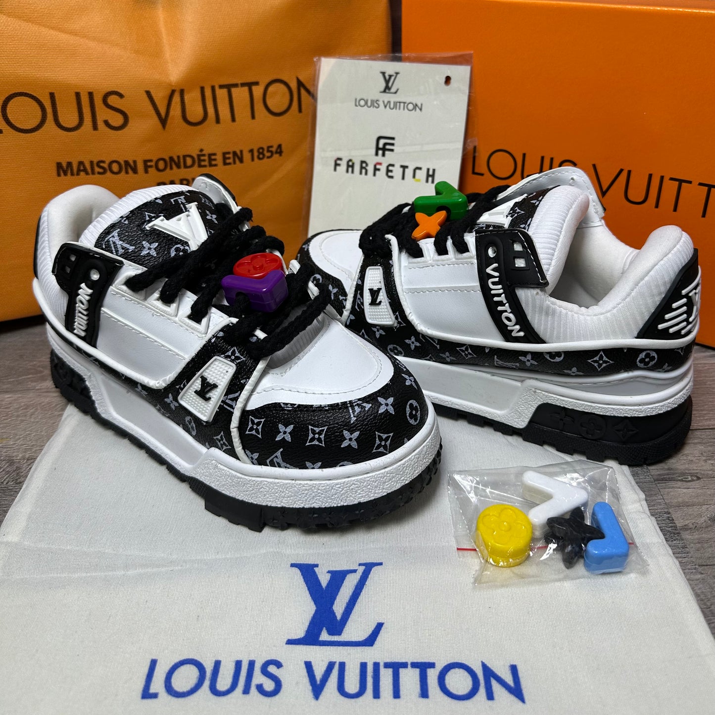 LV Trainer Maxi Black - White 2025 women’s