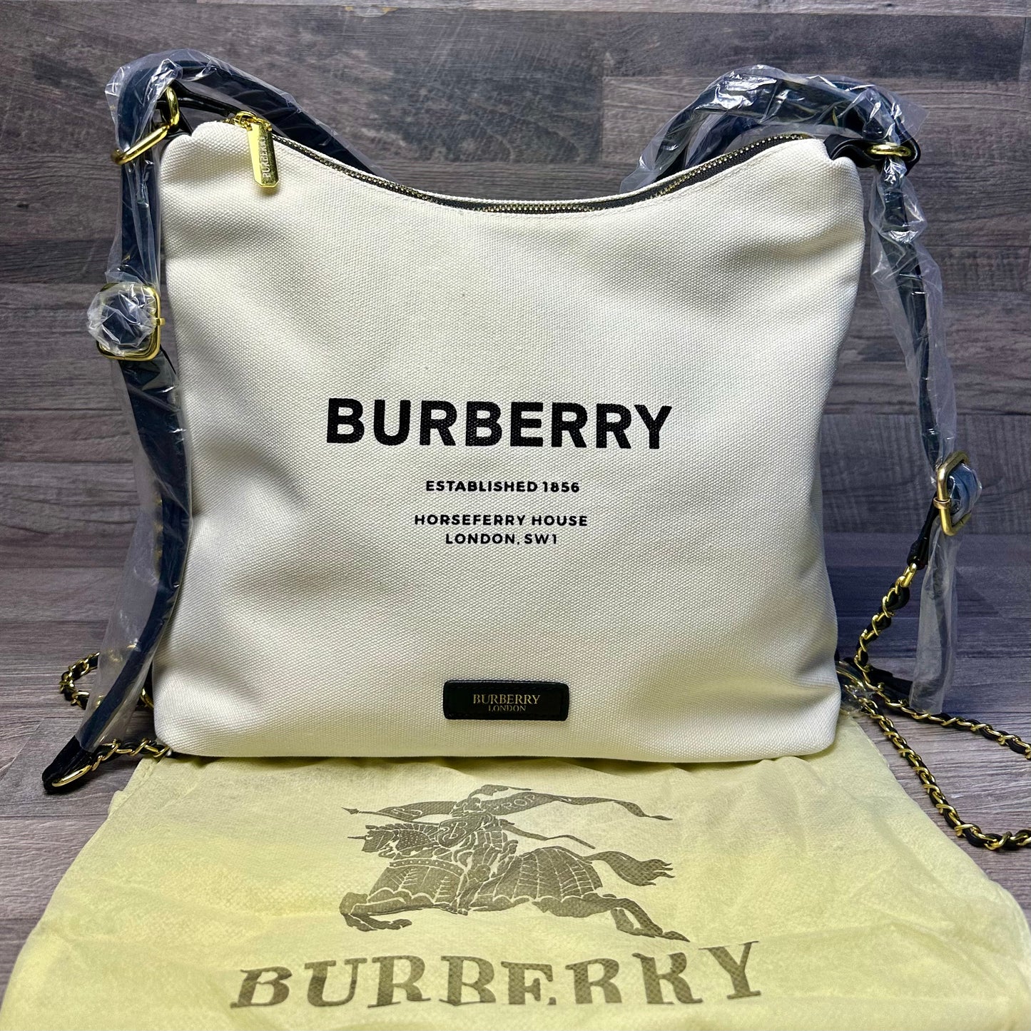 Burberry Classic White 2025 bags women’s