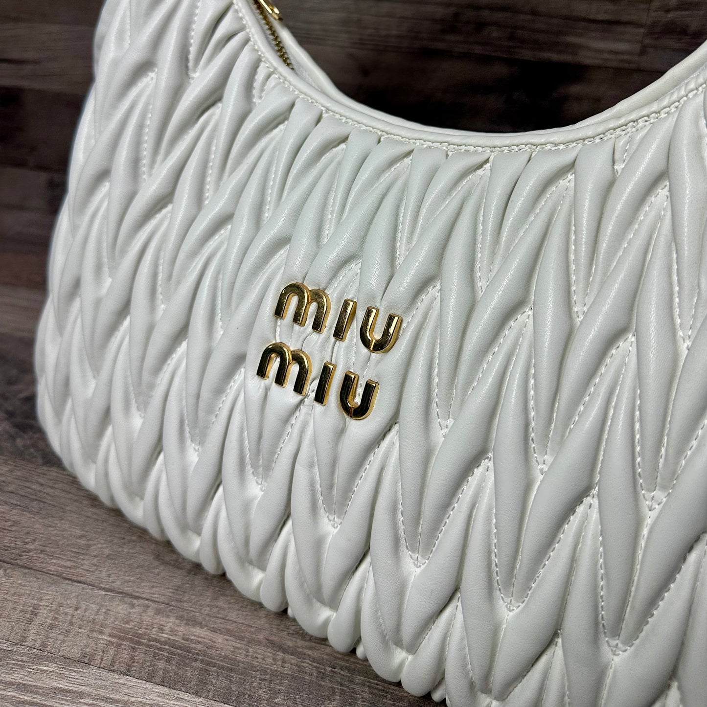 Miu Miu Hobo White Big Size Classic women’s