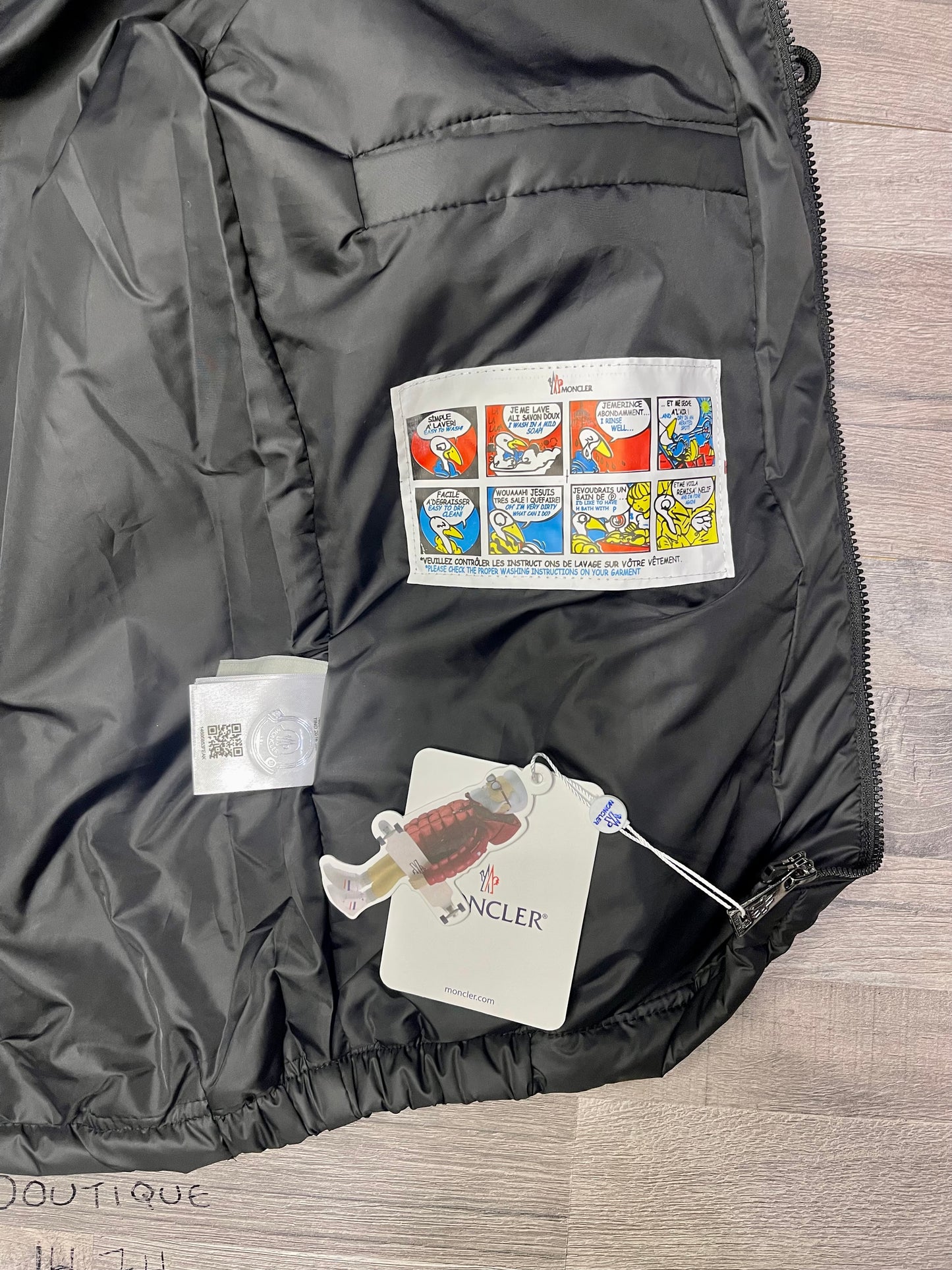 Moncler Windbraker Jacket Black 76