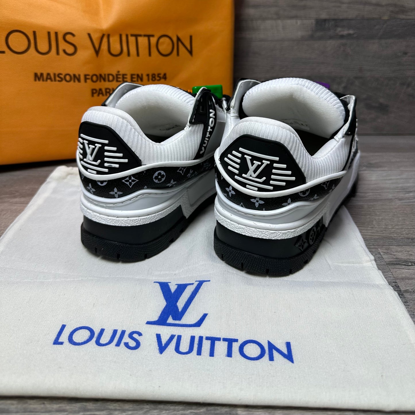 LV Trainer Maxi Black - White 2025 women’s