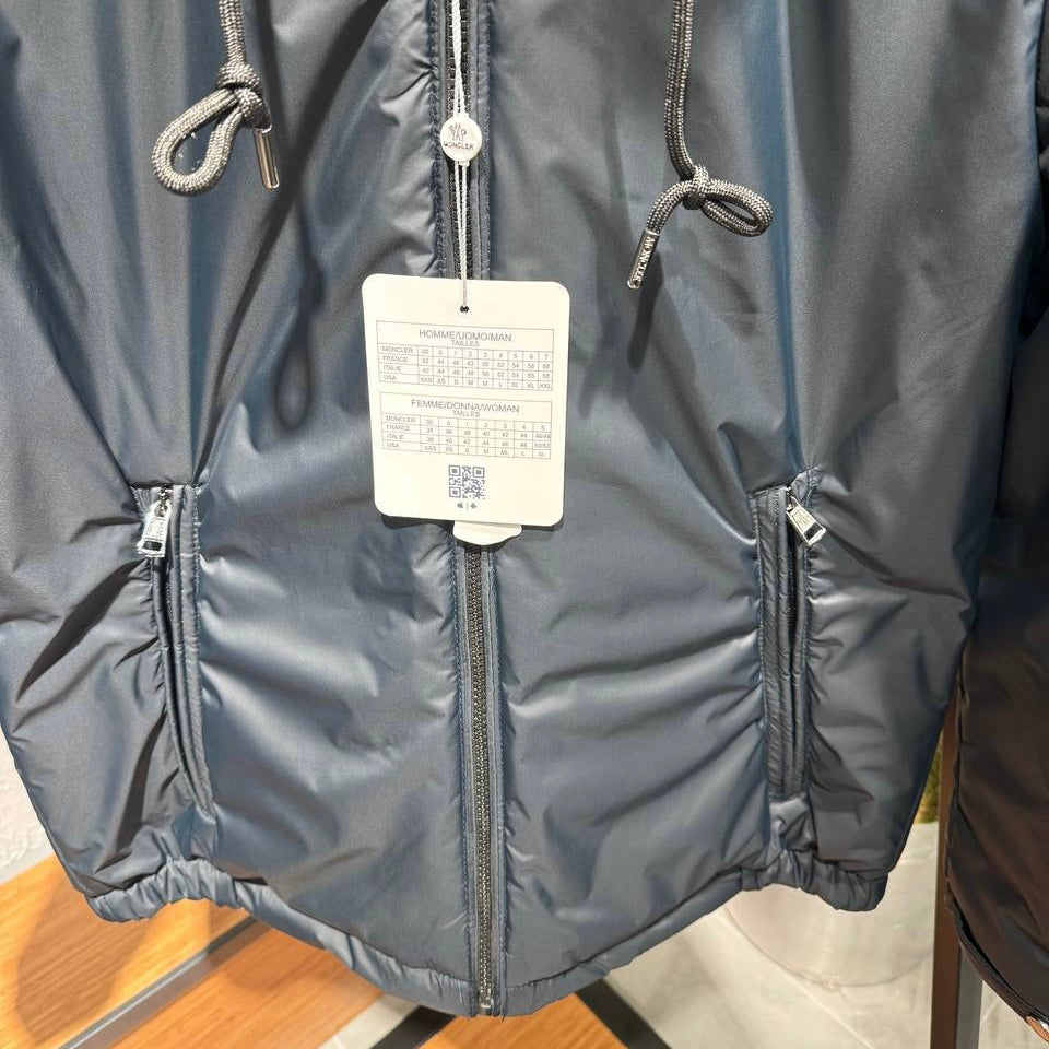 Moncler Windbraker Jacket Black 76